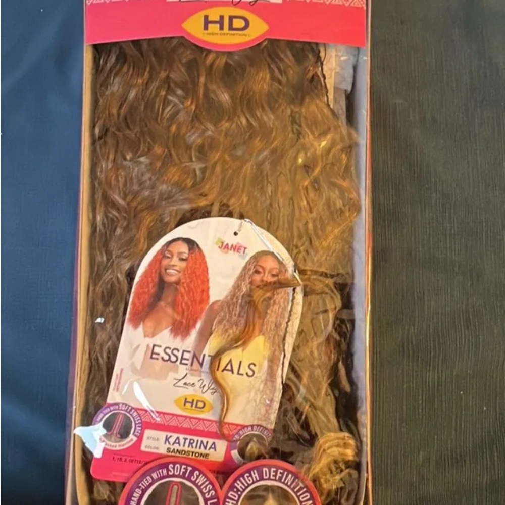 Janet Essentials Katrina Wig